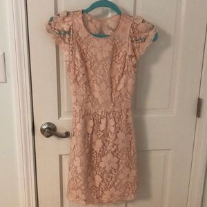 BCBG Generation Size 0 light pink lace dress